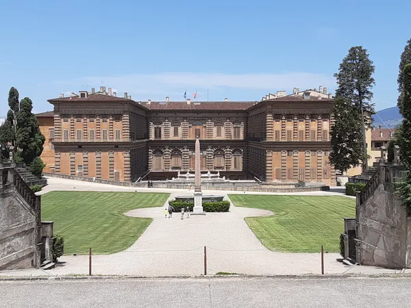Uffizi, Pitti Palace & Boboli Gardens Tour